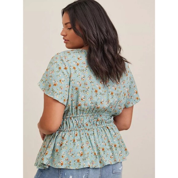 NWT Torrid Gauze Waist Detail Flutter Sleeve Top 4X or 26 Plus - Picture 5 of 5